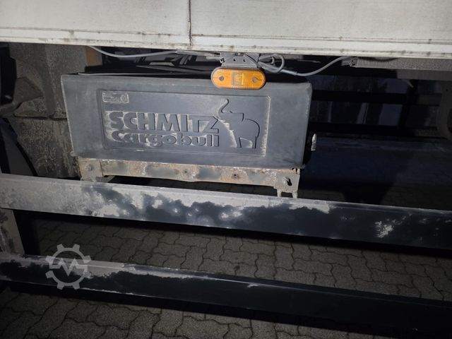 Reefer semitrailer SCHMITZ CARGOBULL City Tiefkühler, 2. Achs drehbar, 3 to Ladebordw