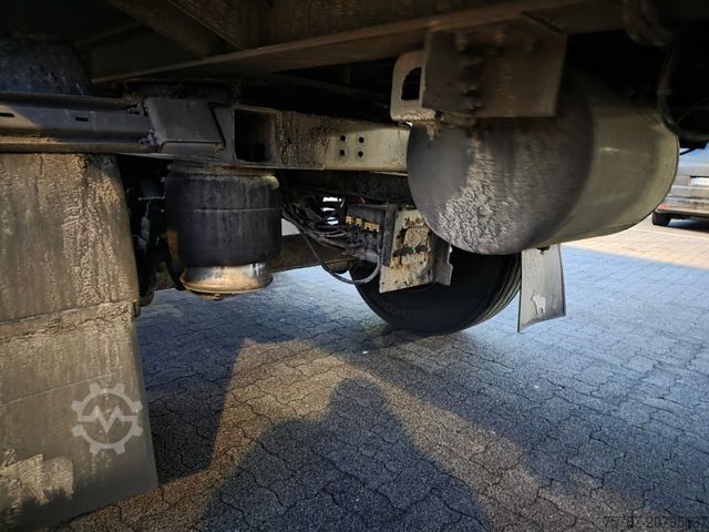 Reefer semitrailer SCHMITZ CARGOBULL City Tiefkühler, 2. Achs drehbar, 3 to Ladebordw