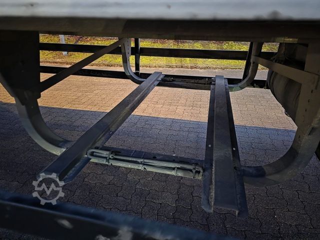 Reefer semitrailer SCHMITZ CARGOBULL City Tiefkühler, 2. Achs drehbar, 3 to Ladebordw