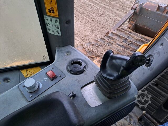 Μηχανή ισοπέδωσης Liebherr PR 736 LGP