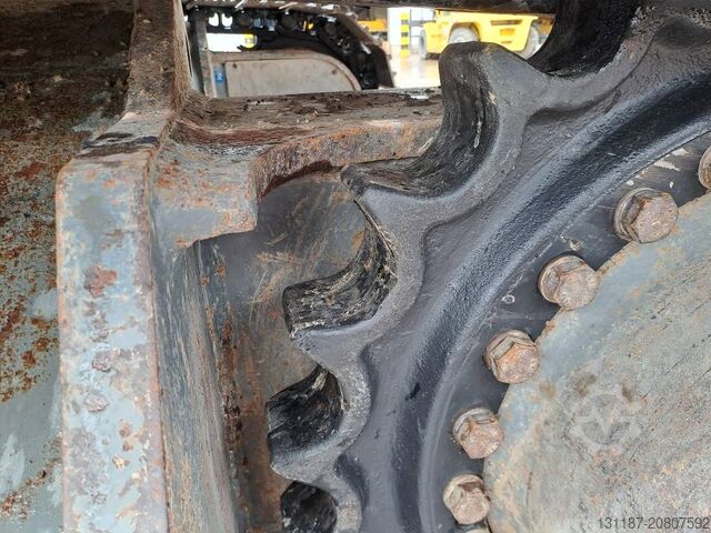 ερπυστριοφόρος εκσκαφέας Liebherr R 946