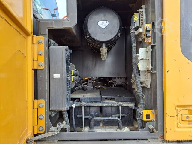 ερπυστριοφόρος εκσκαφέας Volvo EC 300 EL