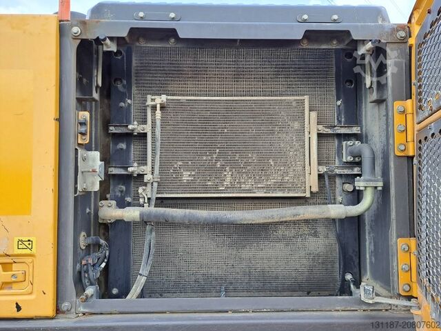 ερπυστριοφόρος εκσκαφέας Volvo EC 300 EL