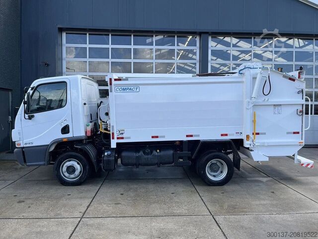Fordon för avfallshantering Mercedes-Benz Accelo 815 4x2 Garbage Compactor (2 units) Acce...
