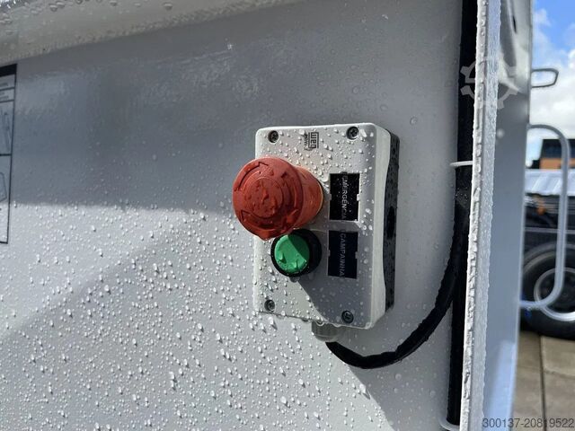 Fordon för avfallshantering Mercedes-Benz Accelo 815 4x2 Garbage Compactor (2 units) Acce...