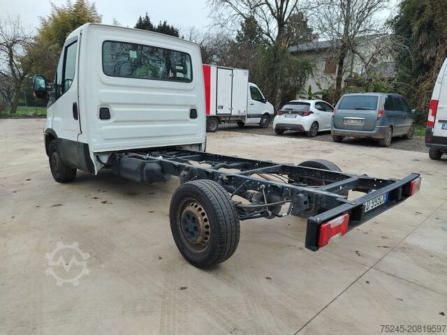 Chasis de furgoneta Iveco DAILY 35S 13 2.3 MJT