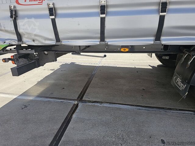 Skjutbara presenningar FLIEGL SDS 390