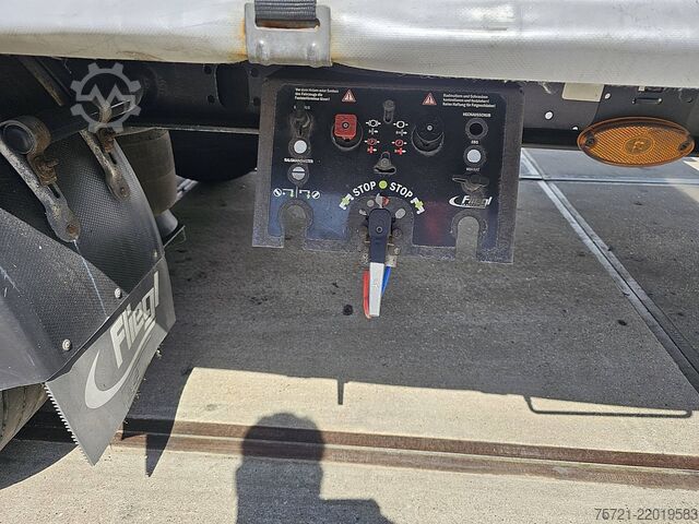 Skjutbara presenningar FLIEGL SDS 390