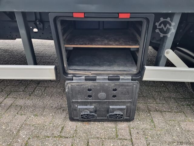 Iveco Daily 65C18 3.0D con cassone aperto da 6 m, Euro 6, massa complessiva 6.500 kg Iveco Daily 65C18 3.0D Open Laadbak 6M Euro6 GVW 6500kg