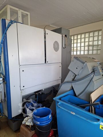 Centru vertical de prelucrare Deckel Maho DMC 100 V