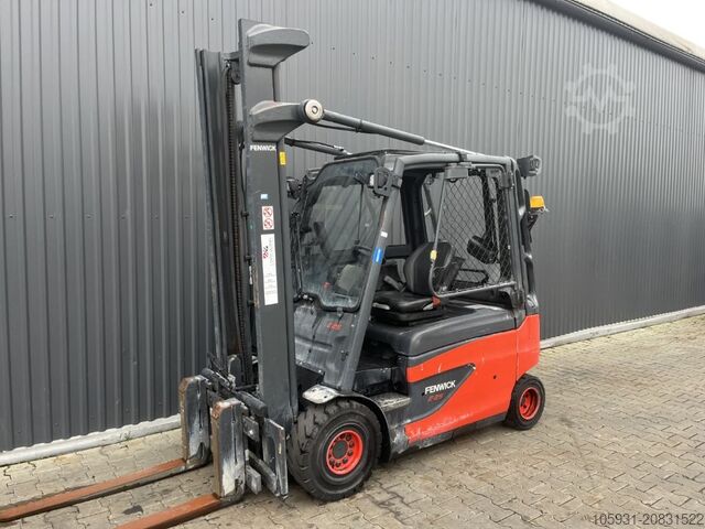 Electric 4-wheel forklift Linde E25L-01