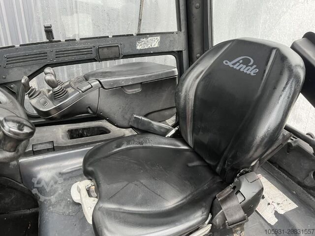 Electric 4-wheel forklift Linde E25-01