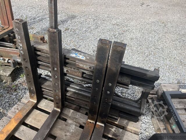 Multi-pallet handler 2/1 profile type Kaup 2T429