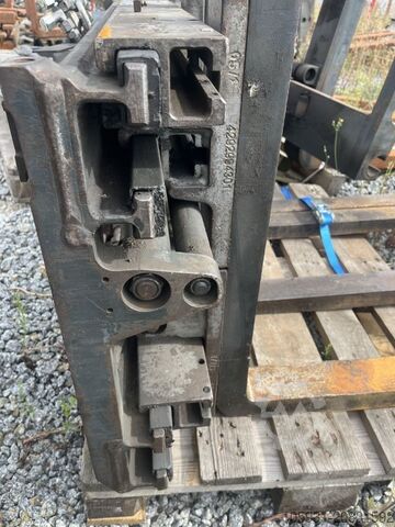 Multi-pallet handler 2/1 profile type Kaup 2T429