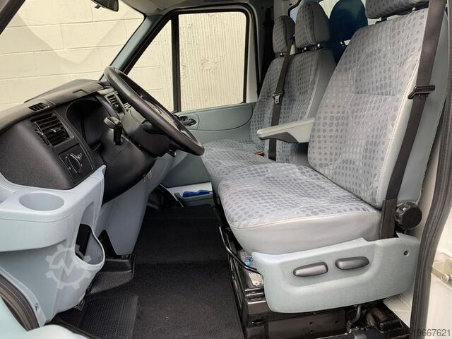 Plachtová dodávka Ford Transit 350 Gemellato - Centinato con Telo