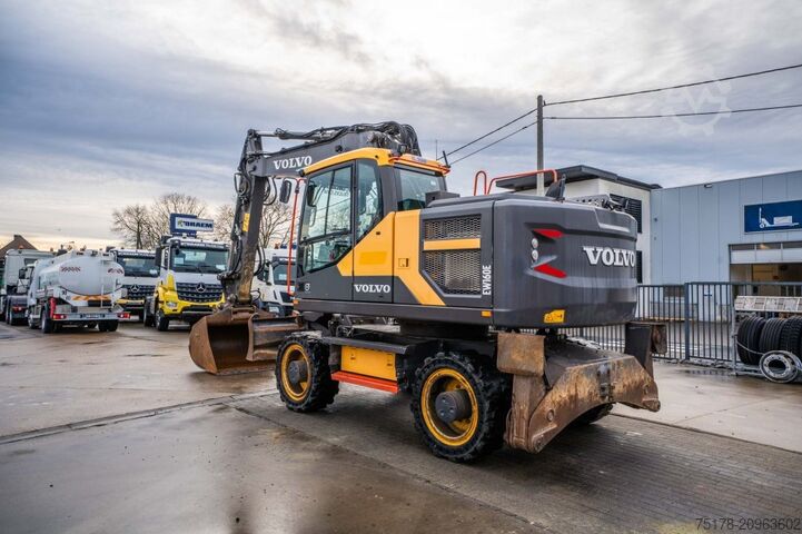 Koparka gąsienicowa VOLVO EW160E