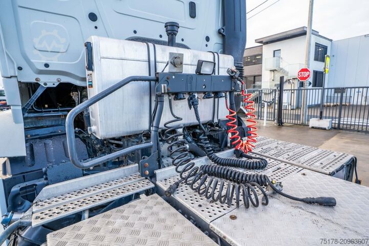 Standard-SZM MERCEDES AROCS 2643 LS