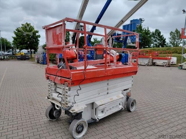 Elevador de tesoura JLG 2646ES