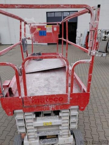 Elevador de tesoura JLG 2646ES