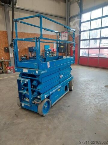Elevador de tesoura SkyJack SJIII 3226