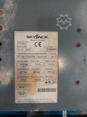 Elevador de tesoura SkyJack SJIII 3226
