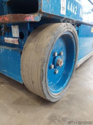 Elevador de tesoura SkyJack SJIII 3226
