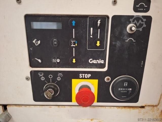 Elevador de tesoura Genie GS-4390 RT