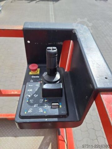 Elevador de tesoura Genie GS-4390 RT