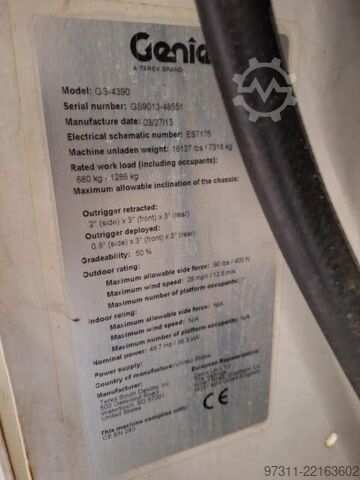 Elevador de tesoura Genie GS-4390 RT