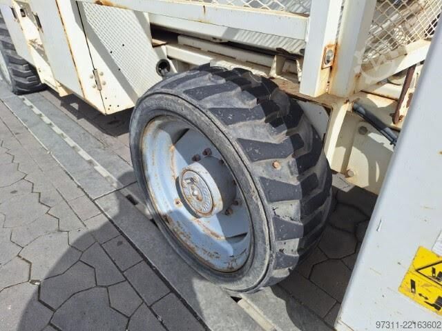 Elevador de tesoura Genie GS-4390 RT