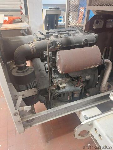 Elevador de tesoura Genie GS-4390 RT