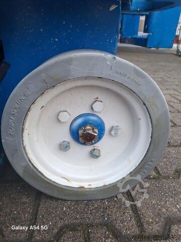 Elevador de tesoura SkyJack SJIII 3219