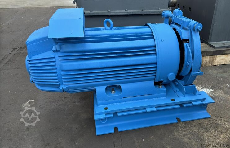 Plåtriktare WMW Wildau UBR 32x2500