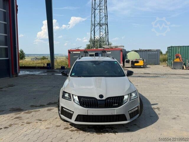 SKODA OCTAVIA RS / 4x4 / NAVI SKODA OCTAVIA RS / 4x4 / NAVI