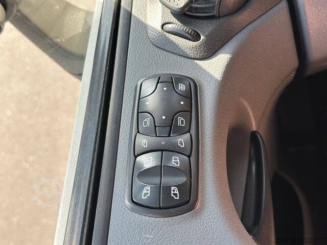 Standaard trekker MERCEDES-BENZ MP3 1855 4x2BL Schausteller/Retarder/AHK*Slider