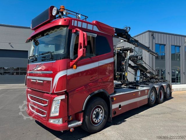 Lastbilmonteret kran VOLVO 8x2*6 Sawo tipper / Hiab X-DUO 102 E-2