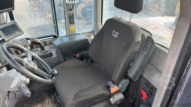 Yükleyici Caterpillar 930M