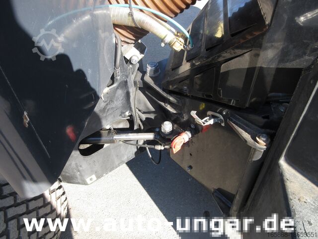 Spazzatrice Holder X40 / X45 Baujahr 2017 Knicklenkung Kehr