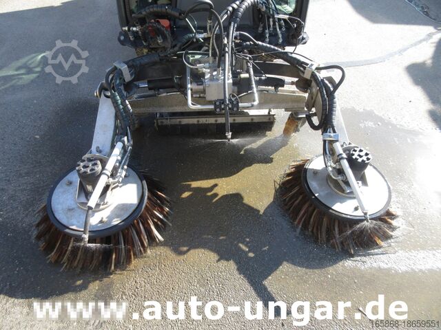 Spazzatrice Holder X40 / X45 Baujahr 2017 Knicklenkung Kehr