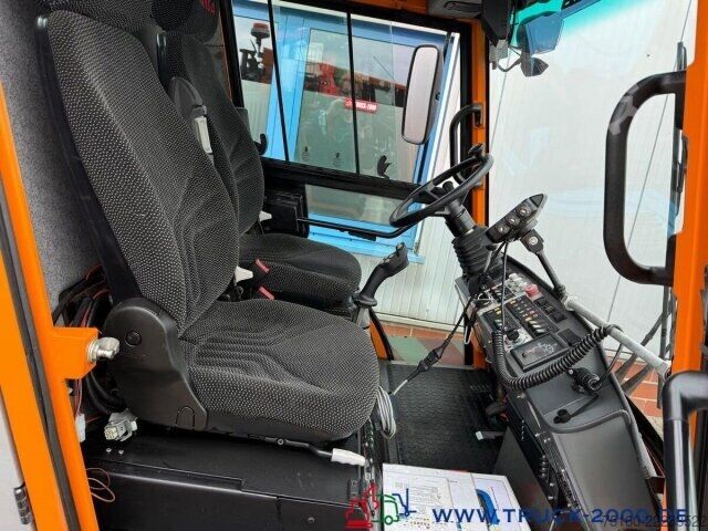 Bestelwagen met verhoogd dak Hansa Hansa AZP 1003L Winterdienst-Streuer + Schild
