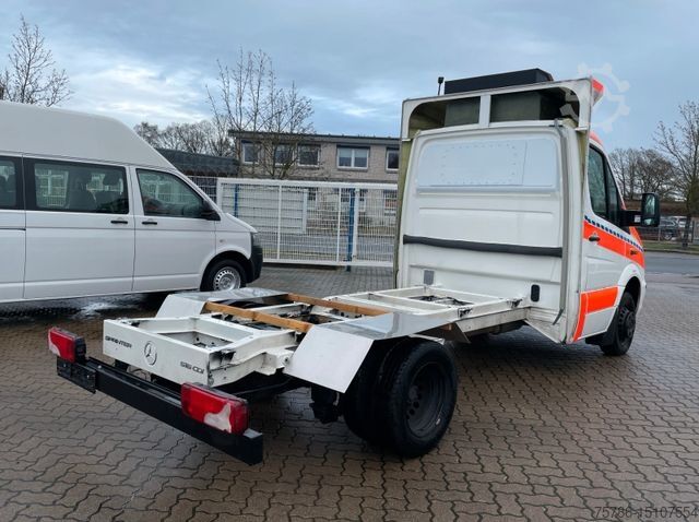 Châssis de fourgon MERCEDES-BENZ Sprinter 516 CDI / AC/ Autom./ Luftfederung