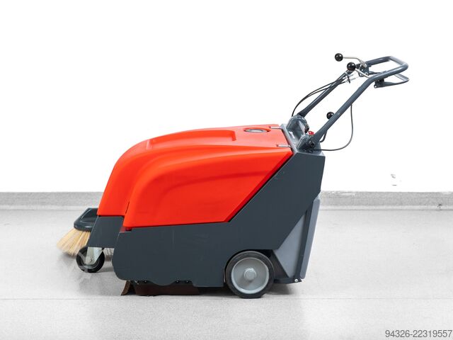 Hako Sweepmaster B800 NOVÉ BATERIE Hako Sweepmaster B800 - 2023y - NEW BAATERIES