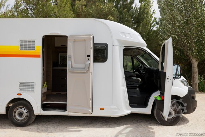 Camper semintegrato Fiat Ducato Weinsberg Carasuite 2024 | Cambio automatico | 5 posti letto
