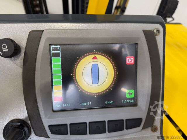 Wózek widłowy czterokierunkowy Combilift CBE3000 TRIPLEX 6500 POSITIONER