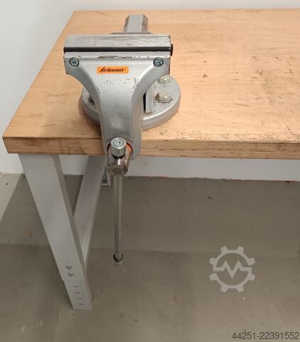 Arbetsbänk + skruvstycke GARANT 922771 2000/7