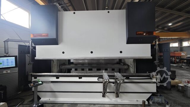 Abkant presa LVD PPEB 220/40