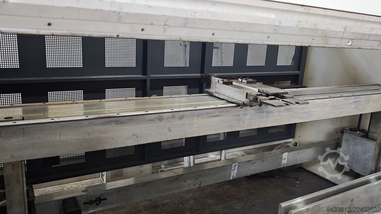 Abkant presa LVD PPEB 220/40