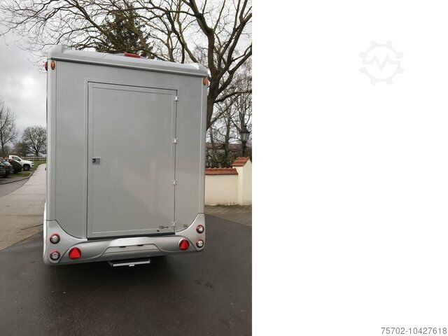 Veewagen Steinsberger Anka 2 Pferdeanhänger mit Bett