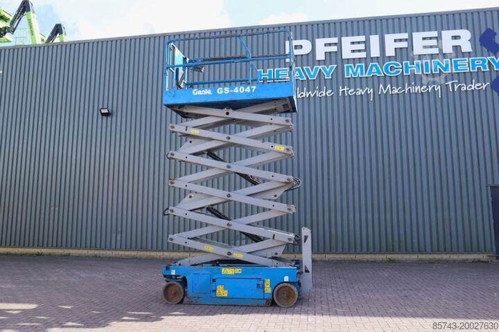 Scissor lift Genie GS4047 Electric, 14m Working Height, 350kg Capacit