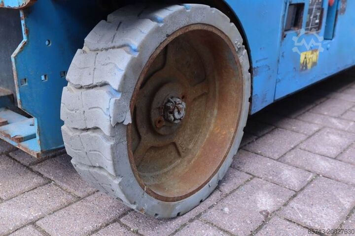 Scissor lift Genie GS4047 Electric, 14m Working Height, 350kg Capacit